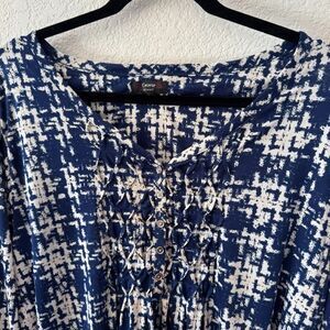 Cocomo Womens Tunic Blouse Top Size 3X Pleated Roll Tab 3/4 Sleeve Blue & White